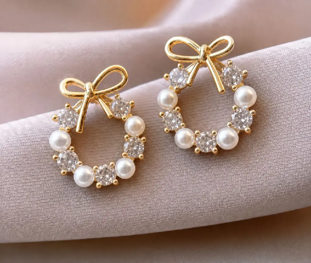 Pearl Halo Stud Earring
