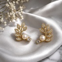 Pearl Leaf Stud