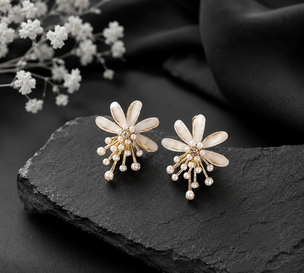 Pearl Blossom Earring